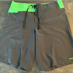 Mens Patagonia Swim Trunks Board Shorts 34 side pocket Lime Green and Gray